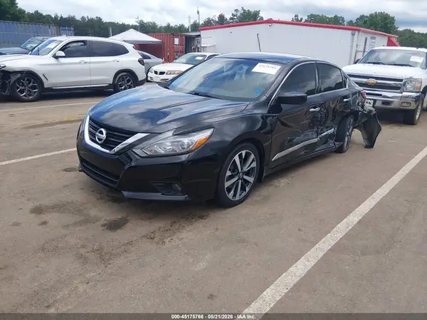 1N4AL3AP0JC213481 2018 NISSAN ALTIMA - Image 2