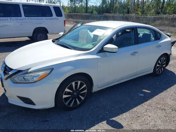 1N4AL3AP0JC214243 2018 NISSAN ALTIMA - Image 2