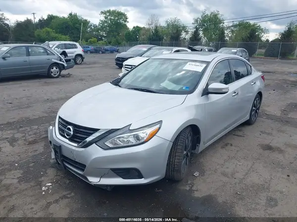 1N4AL3AP0JC215389 2018 NISSAN ALTIMA - Image 2