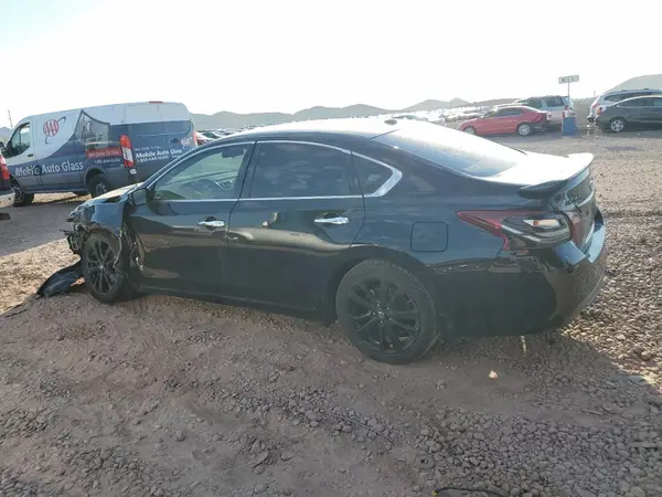 1N4AL3AP0JC217885 2018 NISSAN ALTIMA - Image 2