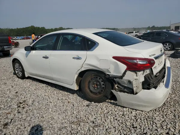 1N4AL3AP0JC218650 2018 NISSAN ALTIMA - Image 2