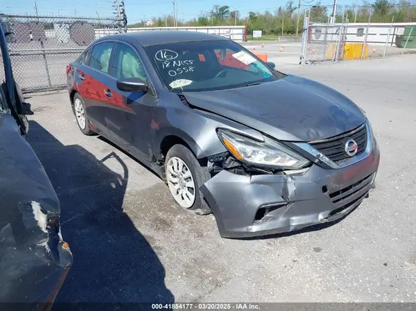 1N4AL3AP0JC220558 2018 NISSAN ALTIMA - Image 1