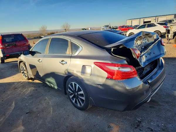 1N4AL3AP0JC225520 2018 NISSAN ALTIMA - Image 2