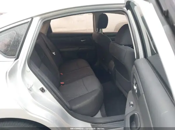 1N4AL3AP0JC225971 2018 NISSAN ALTIMA - Image 8