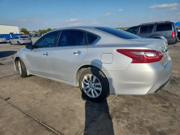 1N4AL3AP0JC228109 2018 NISSAN ALTIMA - Image 2