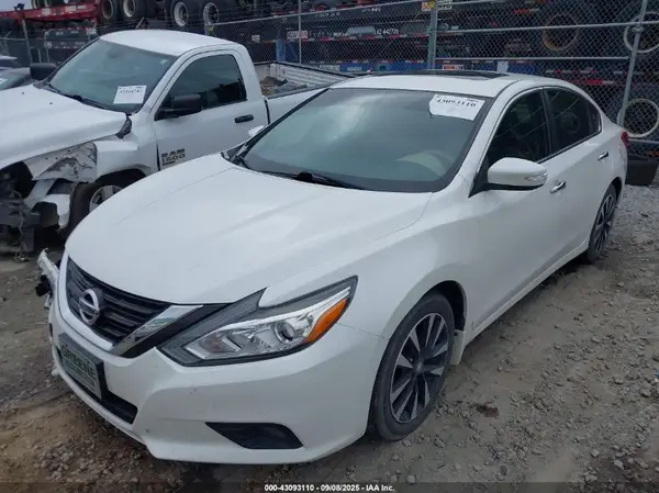 1N4AL3AP0JC230121 2018 NISSAN ALTIMA - Image 2