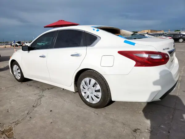 1N4AL3AP0JC231334 2018 NISSAN ALTIMA - Image 2