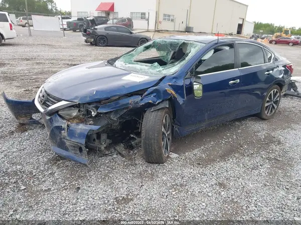 1N4AL3AP0JC232127 2018 NISSAN ALTIMA - Image 2