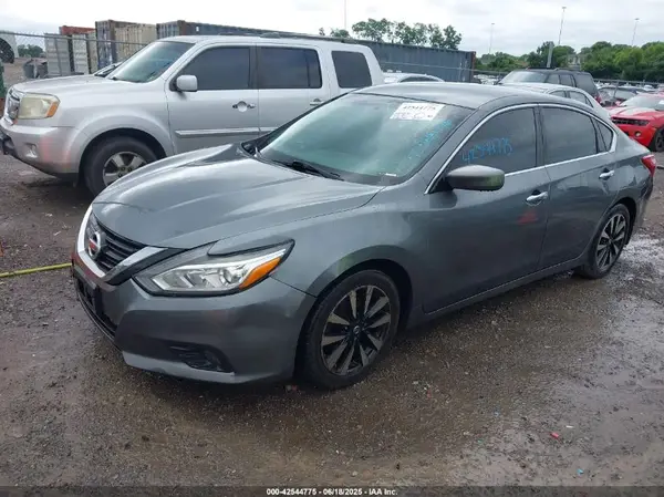 1N4AL3AP0JC233956 2018 NISSAN ALTIMA - Image 2