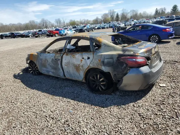 1N4AL3AP0JC235979 2018 NISSAN ALTIMA - Image 2