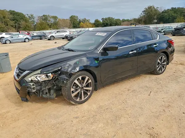 1N4AL3AP0JC236727 2018 NISSAN ALTIMA - Image 1