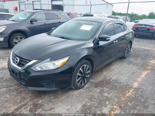 1N4AL3AP0JC238865 2018 NISSAN ALTIMA - Image 2