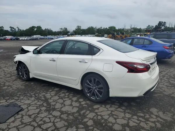 1N4AL3AP0JC239143 2018 NISSAN ALTIMA - Image 2