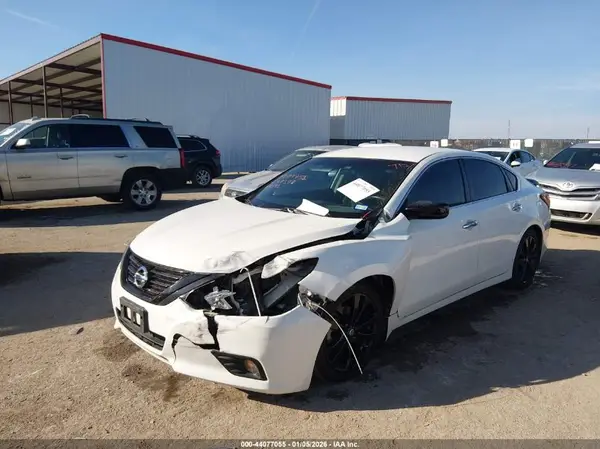 1N4AL3AP0JC239398 2018 NISSAN ALTIMA - Image 2