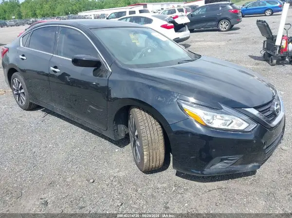 1N4AL3AP0JC240440 2018 NISSAN ALTIMA - Image 1