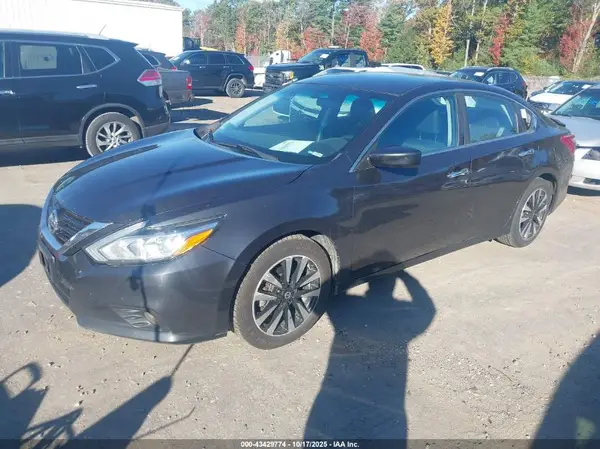 1N4AL3AP0JC240678 2018 NISSAN ALTIMA - Image 2