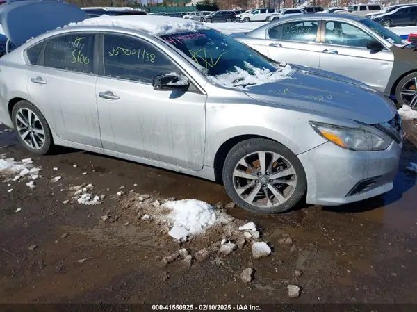 1N4AL3AP0JC241328 2018 NISSAN ALTIMA - Image 1