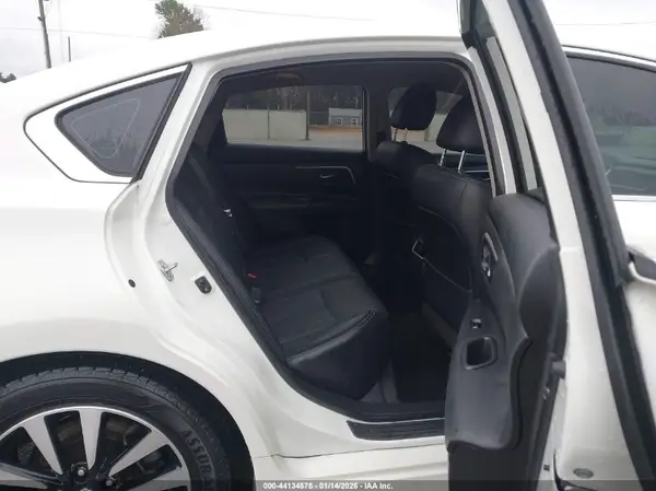 1N4AL3AP0JC241345 2018 NISSAN ALTIMA - Image 8