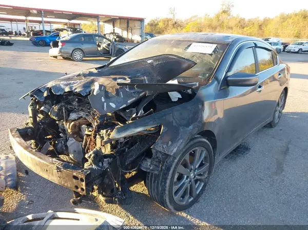 1N4AL3AP0JC244679 2018 NISSAN ALTIMA - Image 2