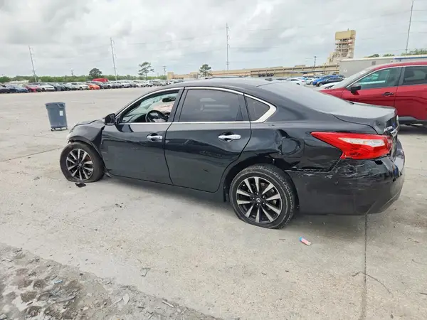 1N4AL3AP0JC244844 2018 NISSAN ALTIMA - Image 2