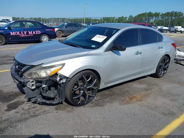1N4AL3AP0JC246884 2018 NISSAN ALTIMA - Image 2