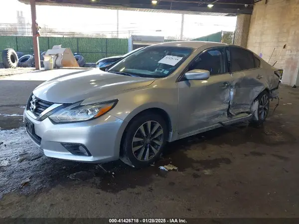 1N4AL3AP0JC246934 2018 NISSAN ALTIMA - Image 2