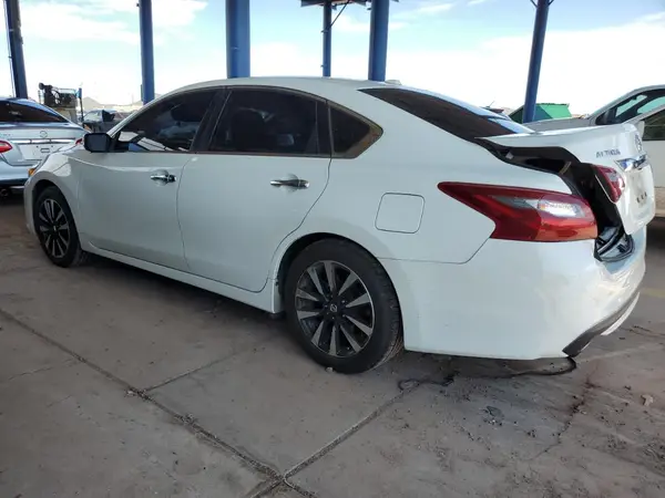 1N4AL3AP0JC247002 2018 NISSAN ALTIMA - Image 2