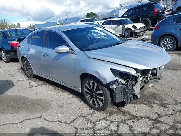 1N4AL3AP0JC247081 2018 NISSAN ALTIMA - Image 1