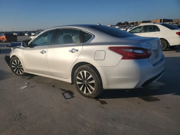 1N4AL3AP0JC247520 2018 NISSAN ALTIMA - Image 2