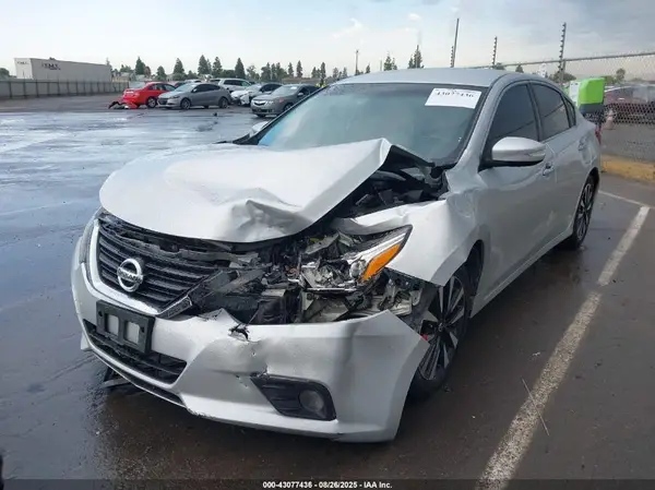 1N4AL3AP0JC250742 2018 NISSAN ALTIMA - Image 2