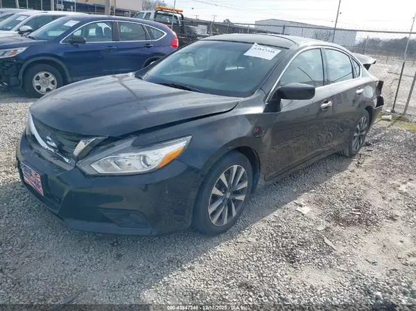 1N4AL3AP0JC253656 2018 NISSAN ALTIMA - Image 2