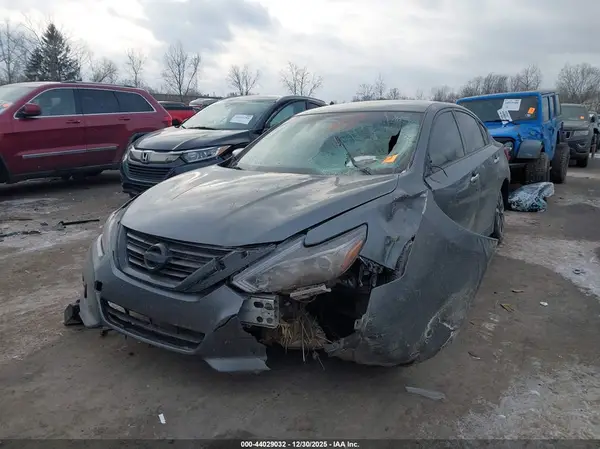 1N4AL3AP0JC253916 2018 NISSAN ALTIMA - Image 2