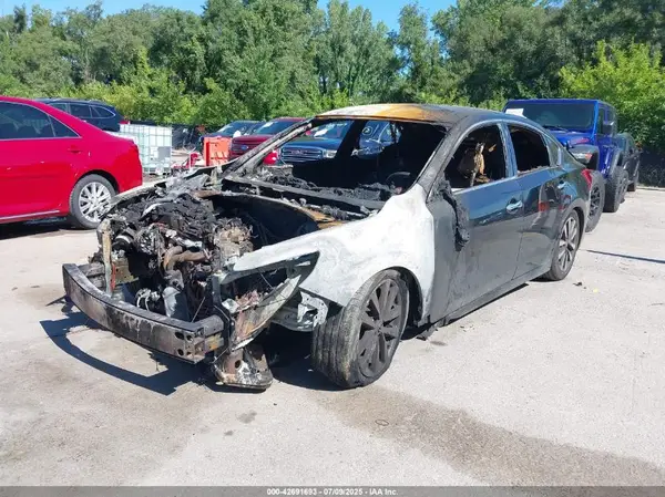 1N4AL3AP0JC256167 2018 NISSAN ALTIMA - Image 2
