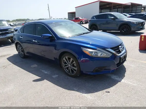1N4AL3AP0JC256993 2018 NISSAN ALTIMA - Image 1