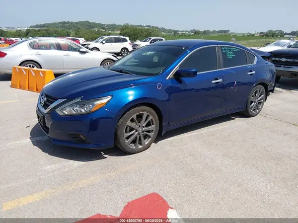 1N4AL3AP0JC256993 2018 NISSAN ALTIMA - Image 2