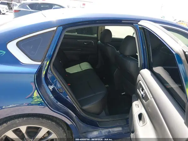 1N4AL3AP0JC256993 2018 NISSAN ALTIMA - Image 8