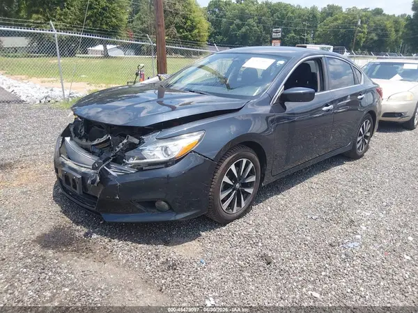 1N4AL3AP0JC257786 2018 NISSAN ALTIMA - Image 2