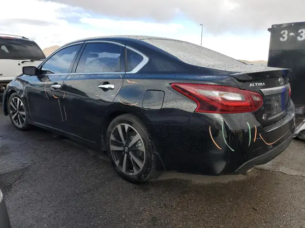 1N4AL3AP0JC258033 2018 NISSAN ALTIMA - Image 2