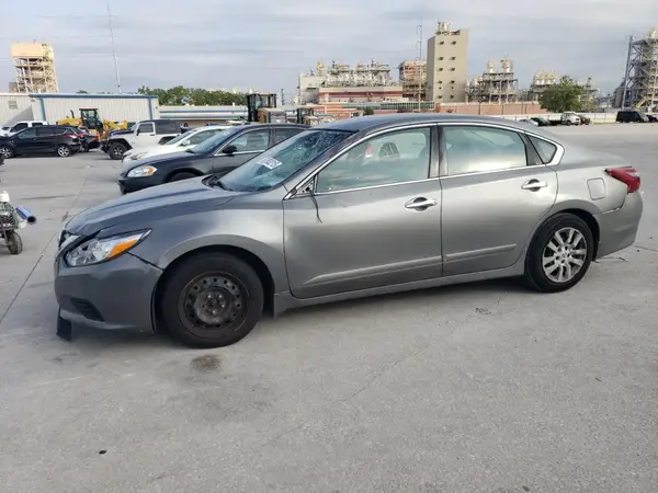 1N4AL3AP0JC261174 2018 NISSAN ALTIMA - Image 1