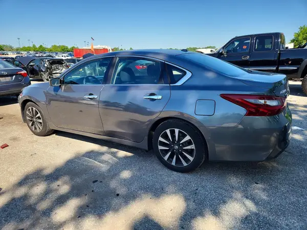 1N4AL3AP0JC263233 2018 NISSAN ALTIMA - Image 2