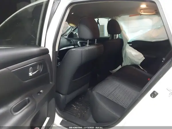 1N4AL3AP0JC264639 2018 NISSAN ALTIMA - Image 8