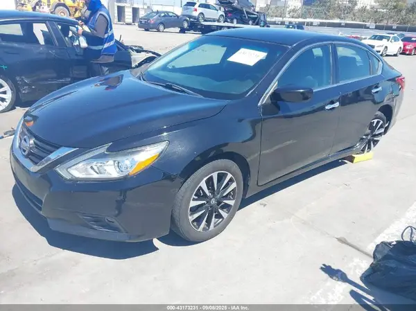 1N4AL3AP0JC265614 2018 NISSAN ALTIMA - Image 2