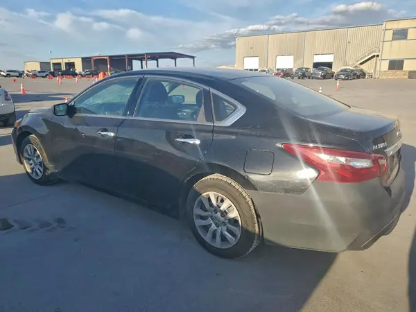 1N4AL3AP0JC267539 2018 NISSAN ALTIMA - Image 2