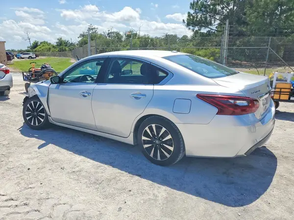 1N4AL3AP0JC268450 2018 NISSAN ALTIMA - Image 2