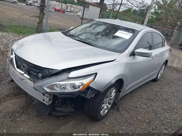 1N4AL3AP0JC268464 2018 NISSAN ALTIMA - Image 2