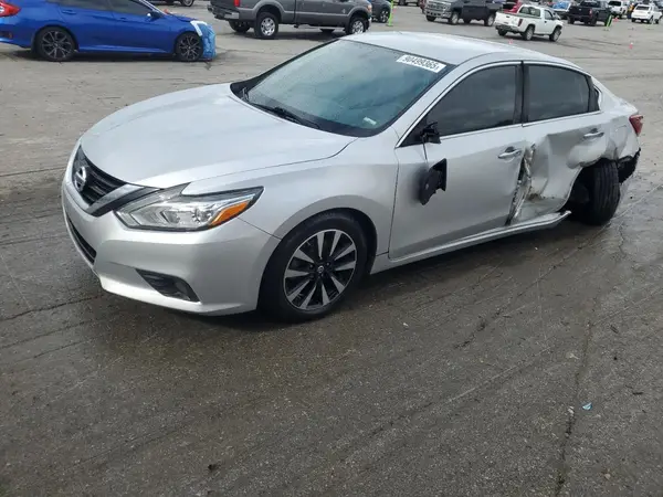 1N4AL3AP0JC269288 2018 NISSAN ALTIMA - Image 1