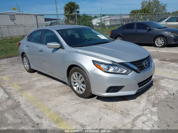 1N4AL3AP0JC269632 2018 NISSAN ALTIMA - Image 1