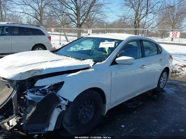 1N4AL3AP0JC269811 2018 NISSAN ALTIMA - Image 2