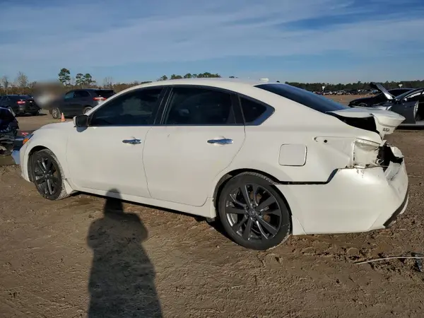 1N4AL3AP0JC271154 2018 NISSAN ALTIMA - Image 2