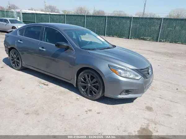 1N4AL3AP0JC272157 2018 NISSAN ALTIMA - Image 1